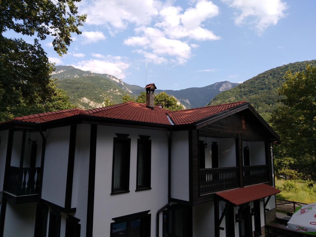 Complex Magic Of The Rhodopes Hotel Bachkovo Exterior foto